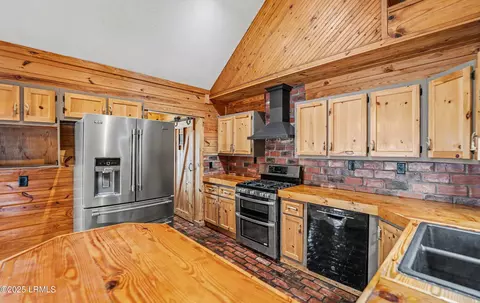 Kitchen - 3354 Altman Rd, Hampton, SC 29924 photo 4 of 5