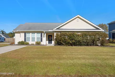 40 Wintergreen Dr, Beaufort, SC 29906
