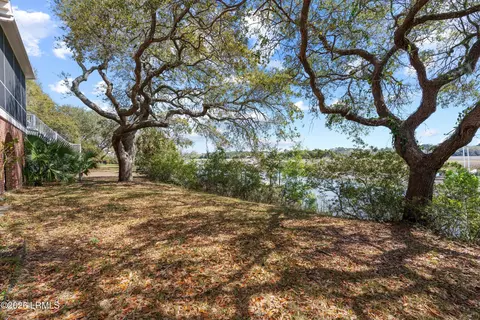 370 Fripp Point Rd, Saint Helena Island, SC 29920