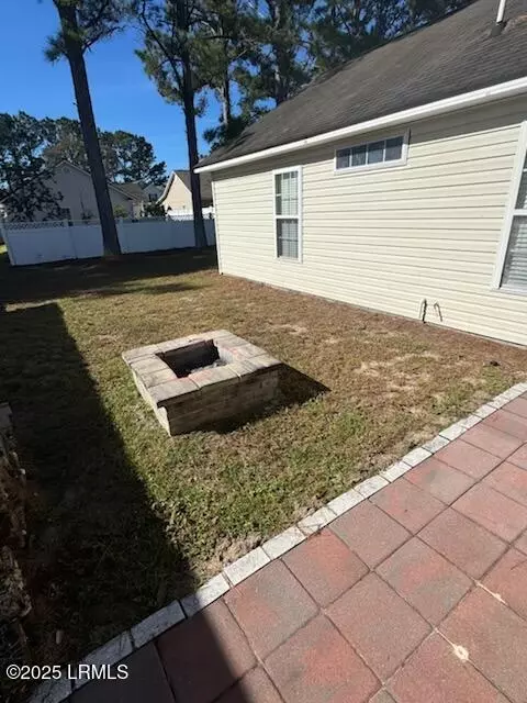 65 Sandy Pointe Dr, Bluffton, SC 29910