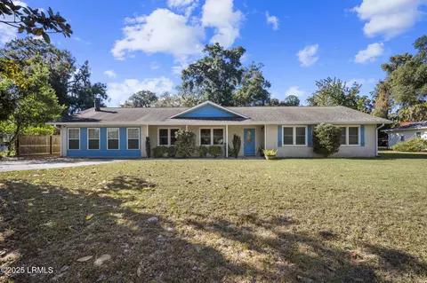 7002 Magnolia St, Beaufort, SC 29906