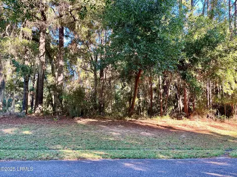 6 Shade Tree Ln, Lady's Island, SC 29907