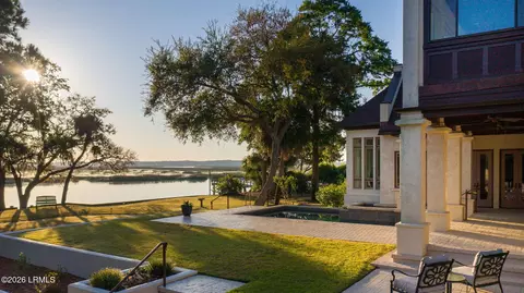 1 Cedar Ln, Hilton Head Island, SC 29926