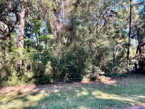 14 Shade Tree Ln, Lady's Island, SC 29907