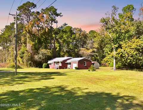 11575 Cottageville Hwy, Cottageville, SC 29435