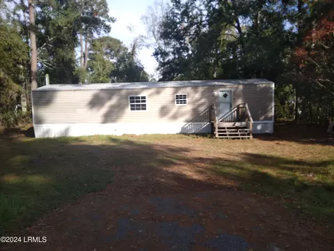 107 Bonaire Cir S, Beaufort, SC 29906