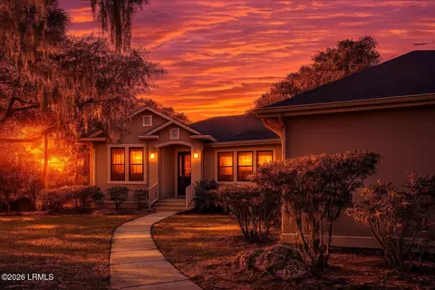 25 Sugar Mill Dr, Okatie, SC 29909