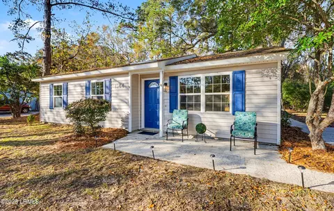 1504 Quarter Horse Rd, Beaufort, SC 29906