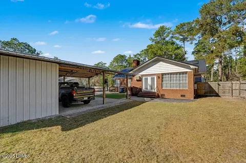 Exterior - 411 Willard St, Hampton, SC 29924 photo 6 of 10