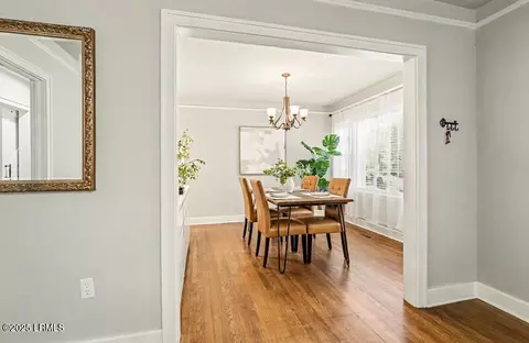 Dining - 411 Willard St, Hampton, SC 29924 photo 1 of 3