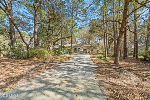 10 Moultrie Ct, Beaufort, SC 29907