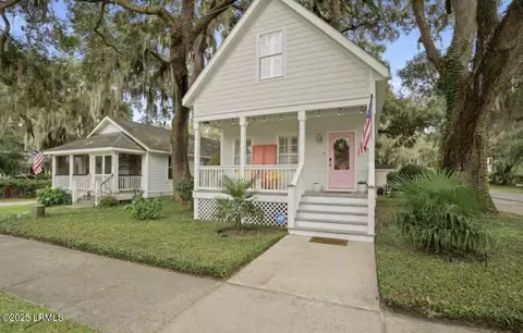 1017 14th St, Port Royal, SC 29935