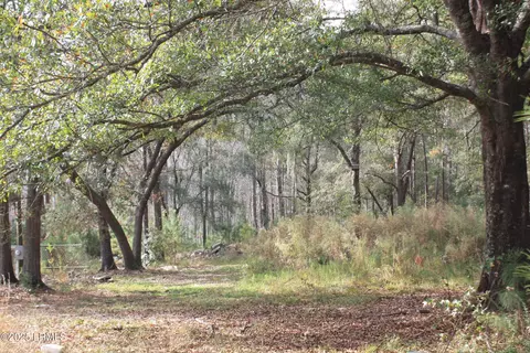 554 Shadowing Pines Rd, Hardeeville, SC 29927
