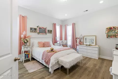 Bedroom - 19 Anchor Bnd, Bluffton, SC 29910 photo 2 of 9