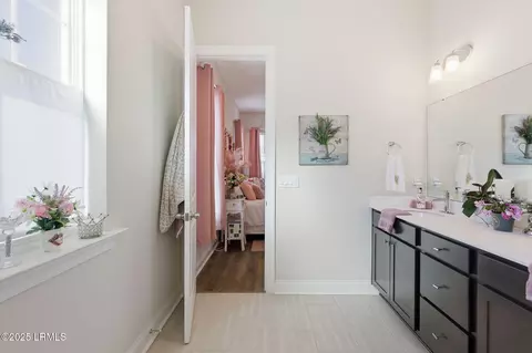 Entry Way - 19 Anchor Bnd, Bluffton, SC 29910 photo 3 of 7