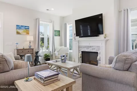 Living - 19 Anchor Bnd, Bluffton, SC 29910 photo 1 of 2