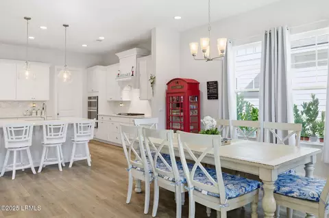 Dining - 19 Anchor Bnd, Bluffton, SC 29910 photo 3 of 5