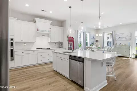 Kitchen - 19 Anchor Bnd, Bluffton, SC 29910 photo 1 of 5
