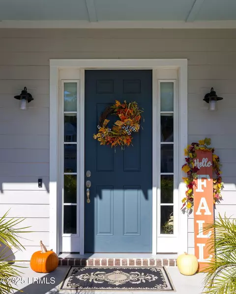 Exterior - 19 Anchor Bnd, Bluffton, SC 29910 photo 2 of 13