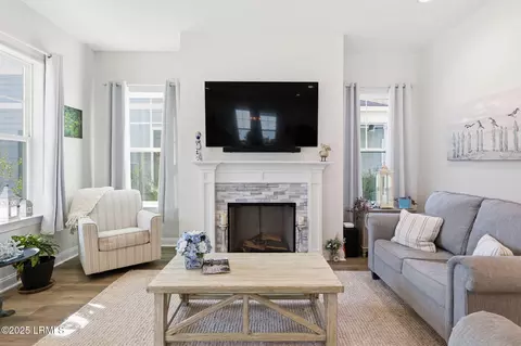 Living - 19 Anchor Bnd, Bluffton, SC 29910 photo 2 of 2