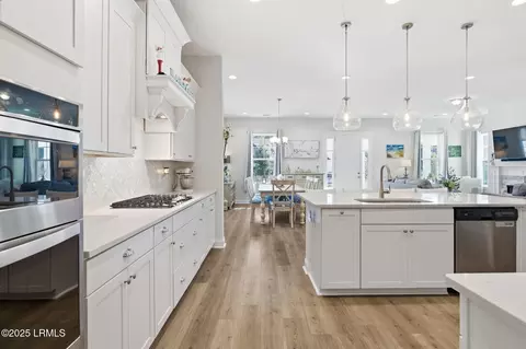 Kitchen - 19 Anchor Bnd, Bluffton, SC 29910 photo 5 of 5