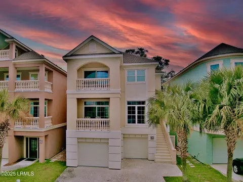 38 Crabline Ct, Hilton Head Island, SC 29928