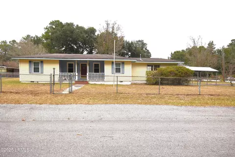 220 Fender St, Walterboro, SC 29488