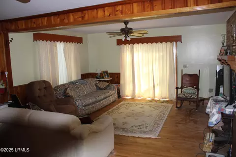 Living - 301 W Pulaski Dr W, Hampton, SC 29924 photo 1 of 1