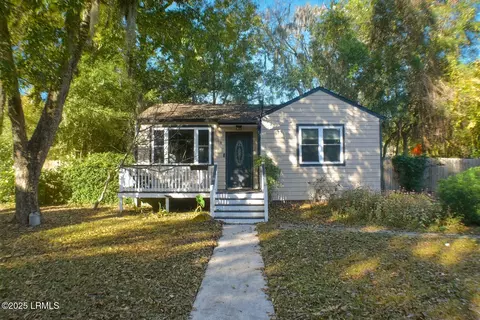174 James St, Beaufort, SC 29902