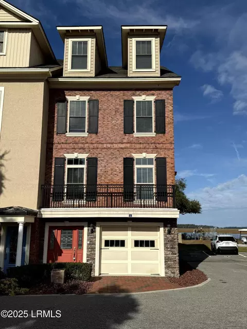 54 Battery Creek Club Dr, Beaufort, SC 29902