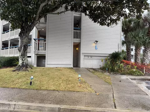 2 Harbor Dr N #L201, Saint Helena Island, SC 29920
