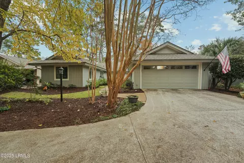 2 Wood Thrush Ct, Hilton Head Island, SC 29926