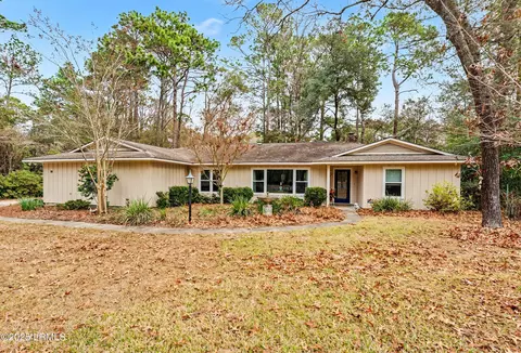 11 Egret Dr, Beaufort, SC 29907