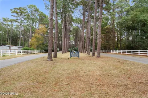 22 Vista Blvd W, Saint Helena Island, SC 29920