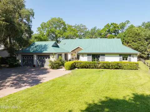 10 Settlers Cv, Beaufort, SC 29907