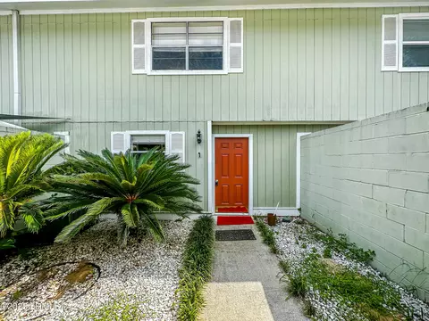 900 Brotherhood Rd #G4, Beaufort, SC 29902