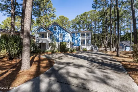 39 Downing Dr, Beaufort, SC 29907