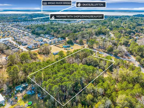 547 Broad River Blvd, Port Royal, SC 29906