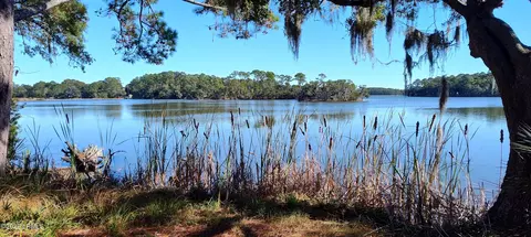 197 Pleasant Point Dr, Beaufort, SC 29907