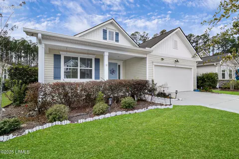 17 Mainland Lakes Dr, Bluffton, SC 29910