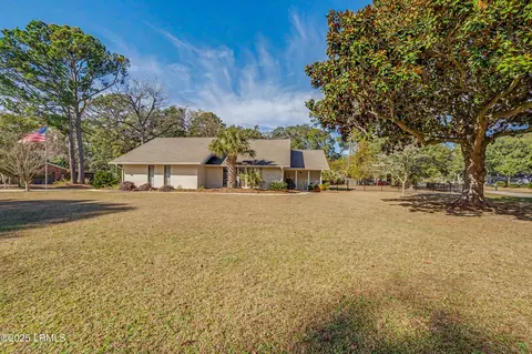 2238 Plantation Dr, Beaufort, SC 29902