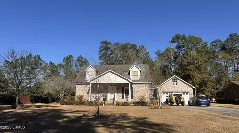 123 Wintergreen Rd, Walterboro, SC 29488