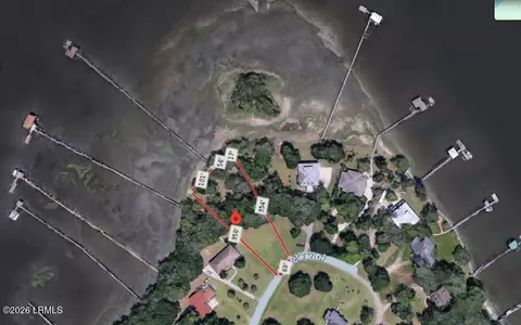 318 Perryclear Dr, Beaufort, SC 29906