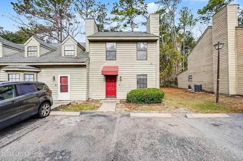 104 Island Pines Dr, Port Royal, SC 29935