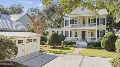 670 Distant Island Dr, Beaufort, SC 29907