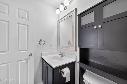 Bath - 333 Campus Ln, Bluffton, SC 29909 photo 1 of 4