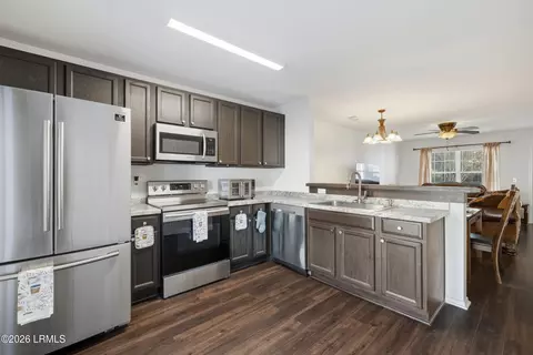 Kitchen - 333 Campus Ln, Bluffton, SC 29909 photo 1 of 3