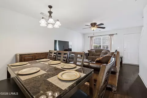 Dining - 333 Campus Ln, Bluffton, SC 29909 photo 2 of 2