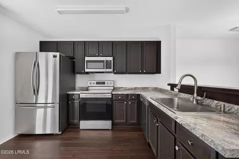 Kitchen - 333 Campus Ln, Bluffton, SC 29909 photo 1 of 2