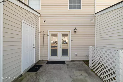 Exterior - 333 Campus Ln, Bluffton, SC 29909 photo 4 of 8